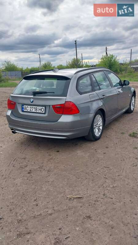 Універсал BMW 3 Series 2011 в Дерно