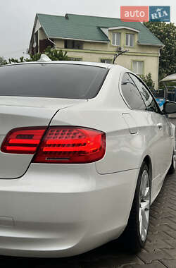 Купе BMW 3 Series 2011 в 