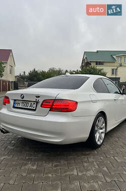 Купе BMW 3 Series 2011 в 