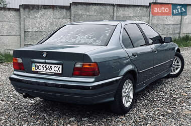 Седан BMW 3 Series 1993 в 