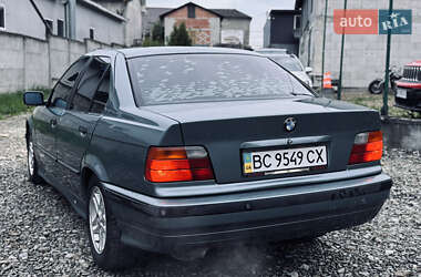 Седан BMW 3 Series 1993 в 