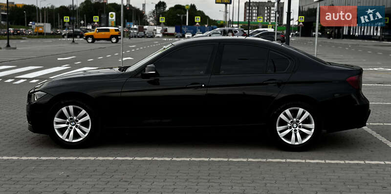 Седан BMW 3 Series 2013 в Львові