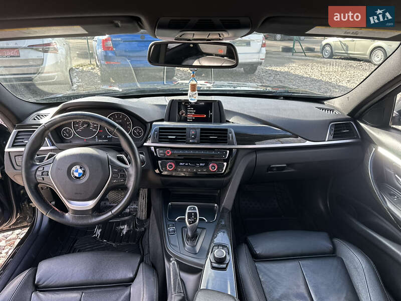 Седан BMW 3 Series 2016 в Ровно