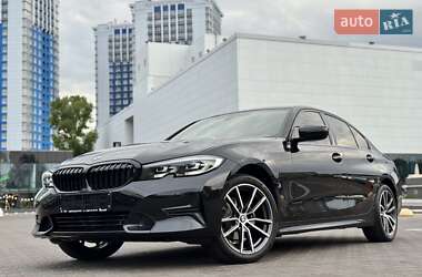 Седан BMW 3 Series 2022 в 