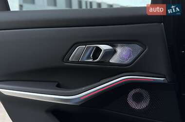 Седан BMW 3 Series 2022 в 