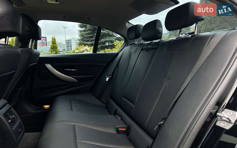 Седан BMW 3 Series 2013 в Львові