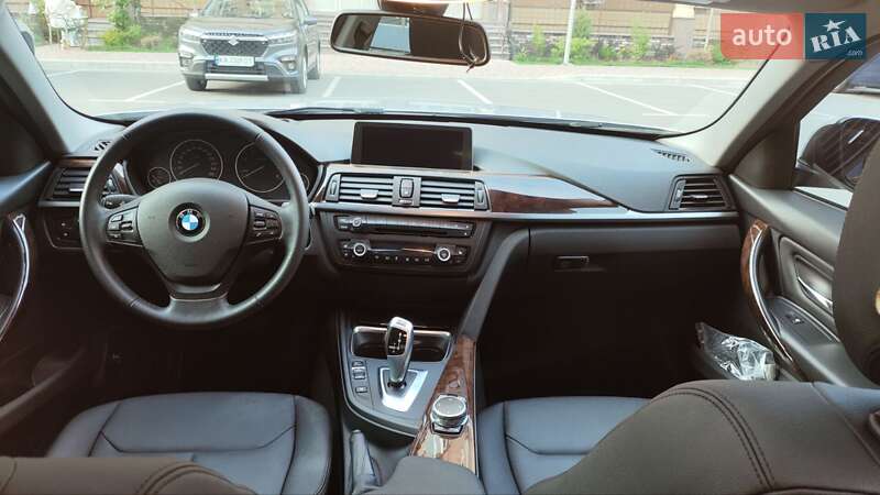 Седан BMW 3 Series 2014 в Киеве