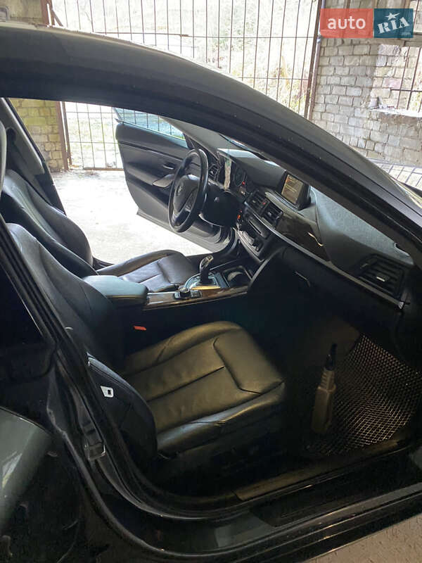 Седан BMW 3 Series 2014 в Львові