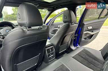 Седан BMW 3 Series 2022 в 
