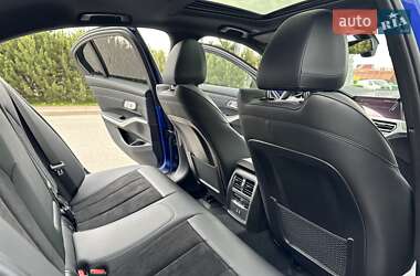 Седан BMW 3 Series 2022 в 