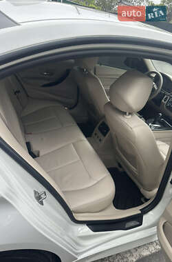 Седан BMW 3 Series 2012 в 