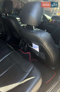 Седан BMW 3 Series 2012 в 