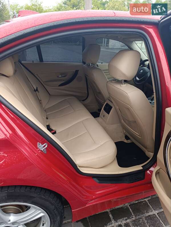 Седан BMW 3 Series 2014 в Кам'янському