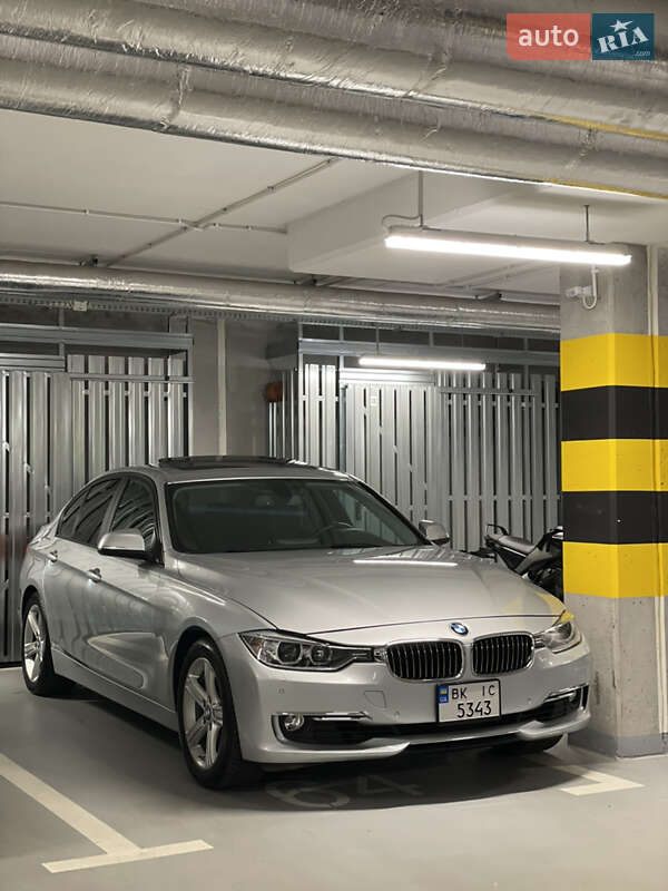Седан BMW 3 Series 2014 в Ровно фото 25 Седан BMW 3 Series 2014 в Ровно