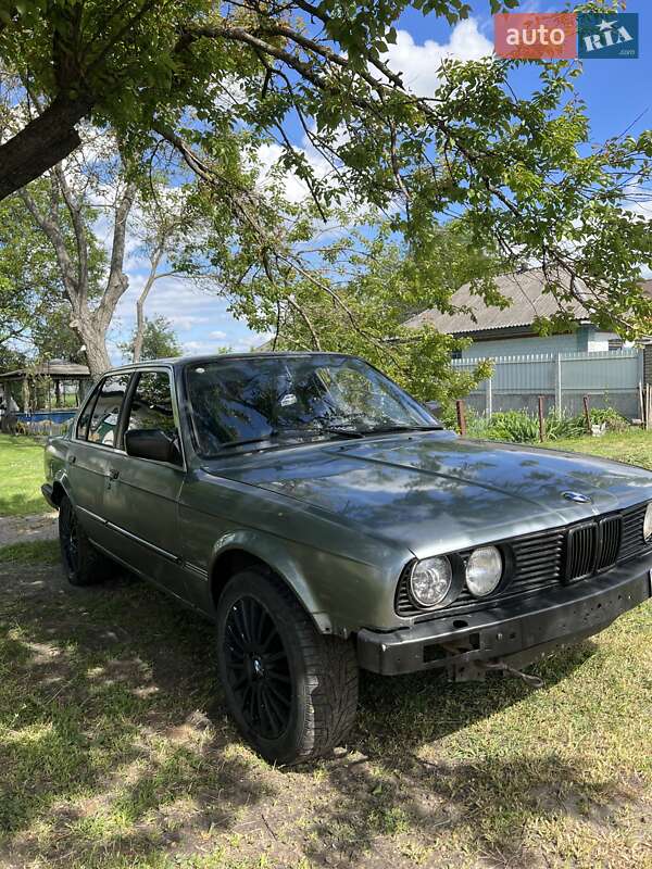 Седан BMW 3 Series 1986 в 