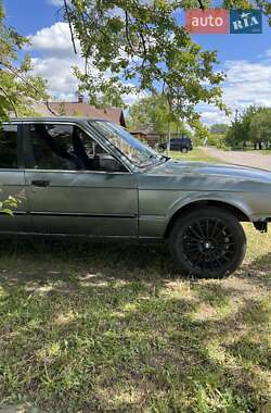 Седан BMW 3 Series 1986 в 