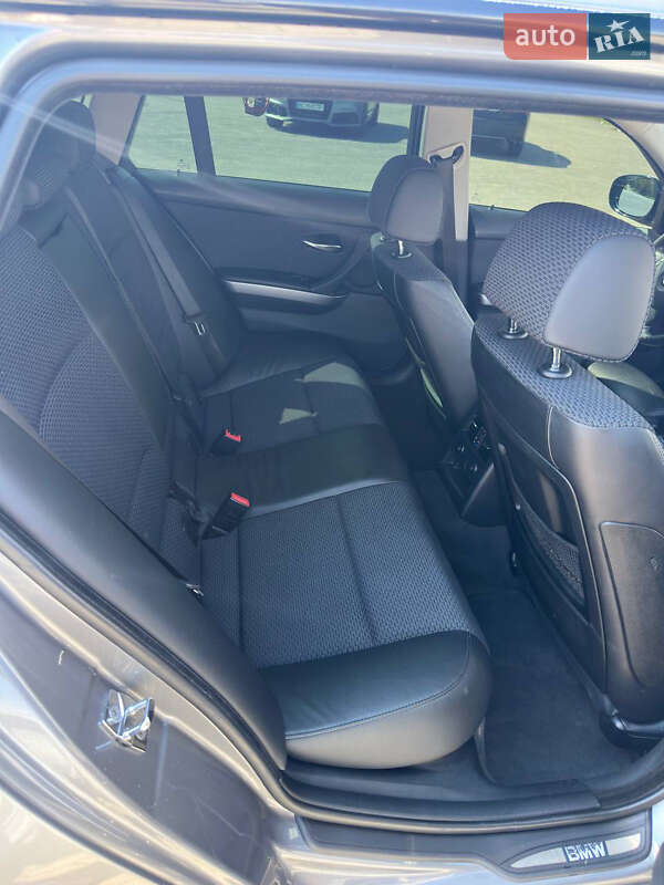 Универсал BMW 3 Series 2009 в Львове фото 35 Универсал BMW 3 Series 2009 в Львове