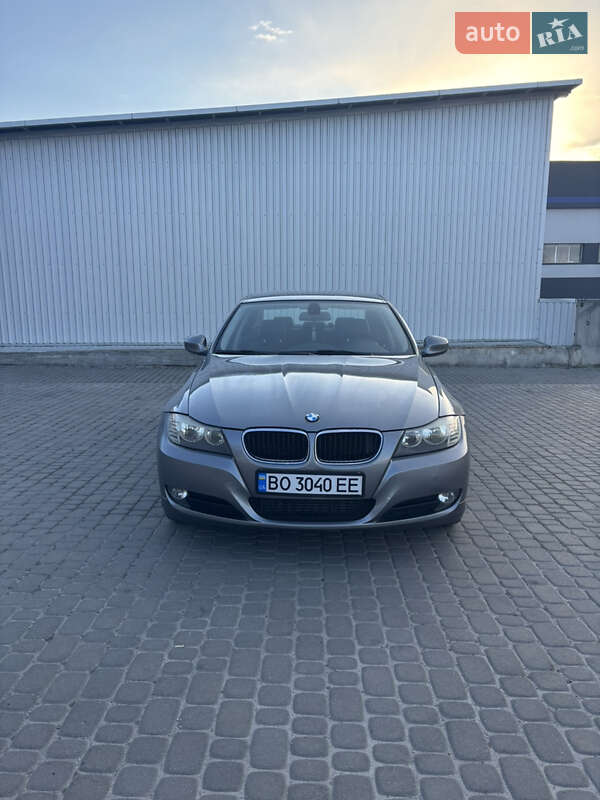 BMW 3 Series 2011