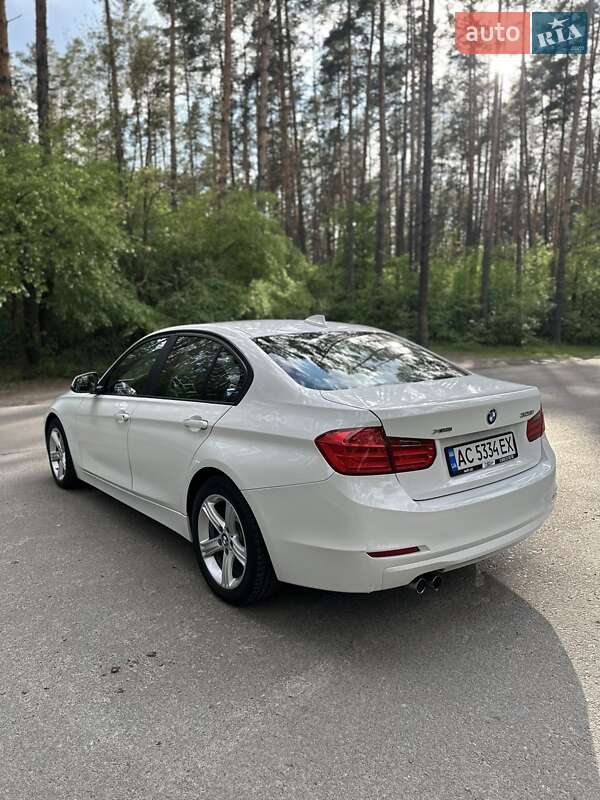 Седан BMW 3 Series 2014 в Броварах