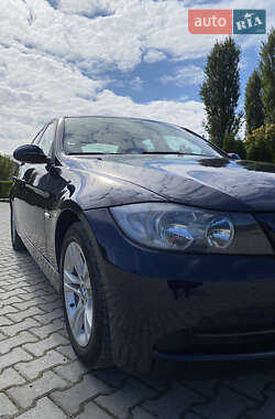Седан BMW 3 Series 2005 в 