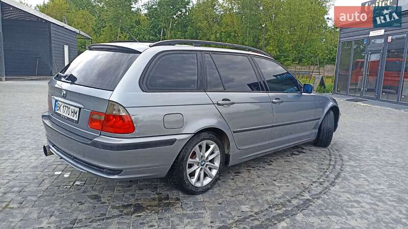 Универсал BMW 3 Series 2003 в Корце