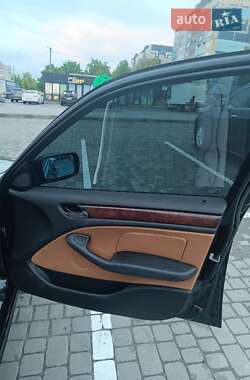 Седан BMW 3 Series 2002 в Ужгороді