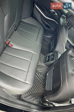 Седан BMW 3 Series 2022 в 
