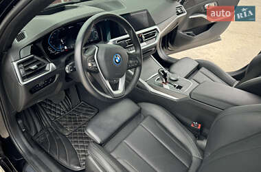 Седан BMW 3 Series 2022 в 