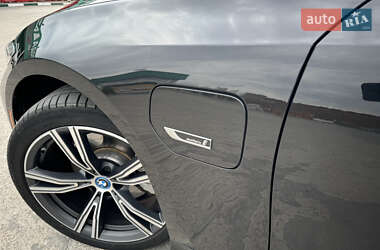 Седан BMW 3 Series 2022 в 