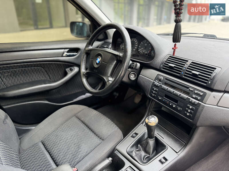 Седан BMW 3 Series 2000 в Новояворовске