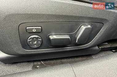 Седан BMW 3 Series 2025 в 