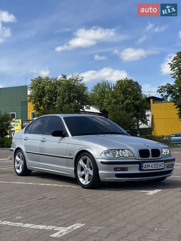 Седан BMW 3 Series 2001 в 