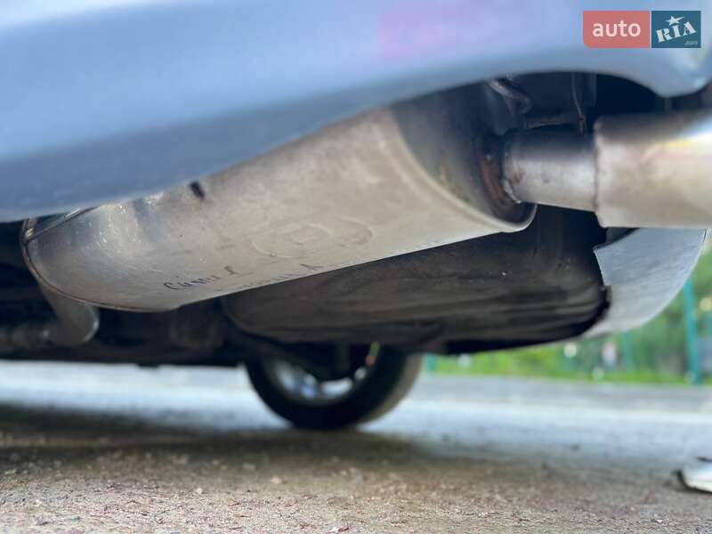 Седан BMW 3 Series 2001 в Сумах