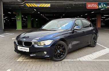 Седан BMW 3 Series 2015 в 