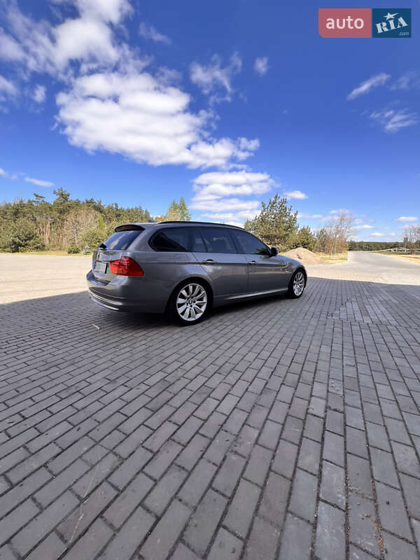 Универсал BMW 3 Series 2010 в Костополе