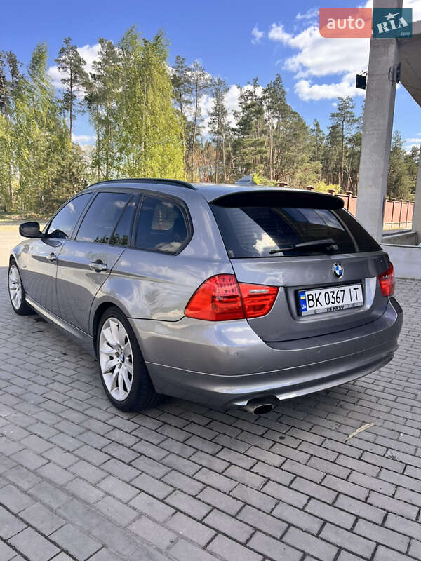 Универсал BMW 3 Series 2010 в Костополе