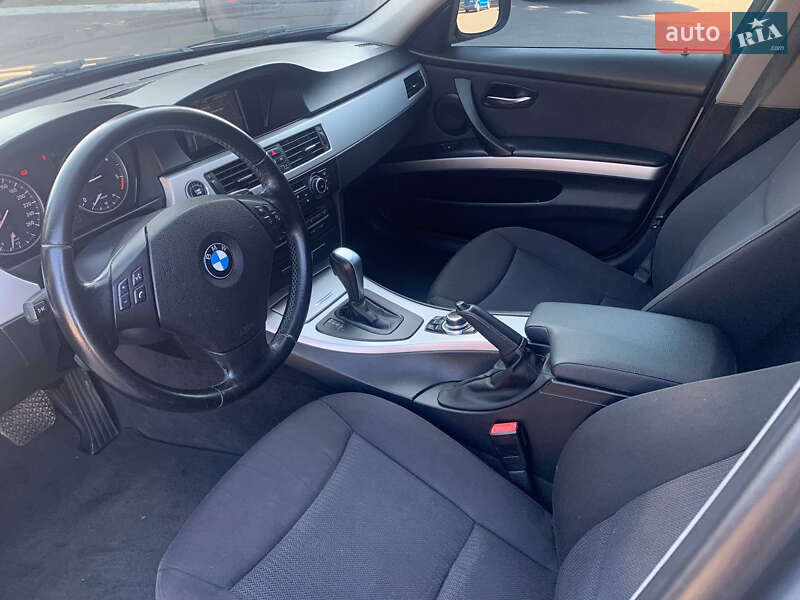 Универсал BMW 3 Series 2010 в Костополе