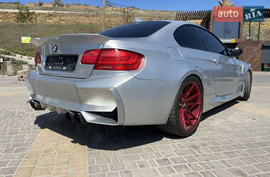 Купе BMW 3 Series 2011 в 