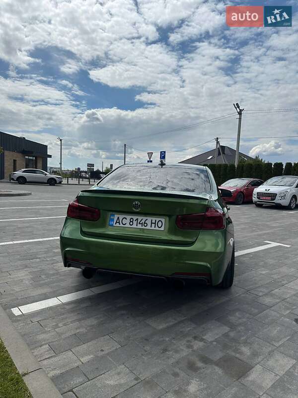 Седан BMW 3 Series 2017 в Луцке