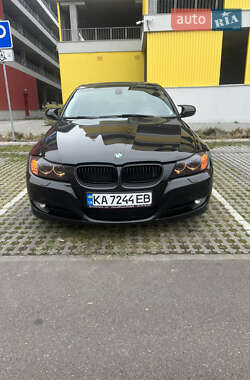 Седан BMW 3 Series 2011 в 