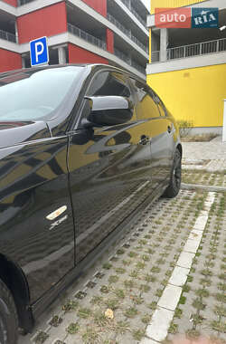 Седан BMW 3 Series 2011 в 