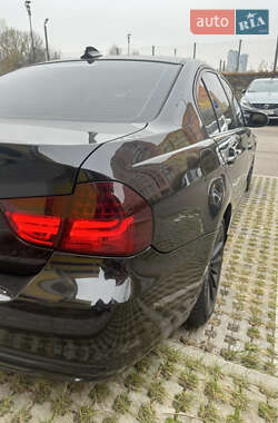 Седан BMW 3 Series 2011 в 