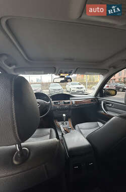 Седан BMW 3 Series 2011 в 