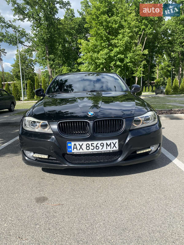 BMW 3 Series 2011