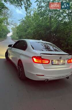 Седан BMW 3 Series 2015 в 