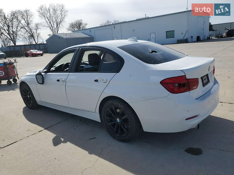 Седан BMW 3 Series 2016 в Львові