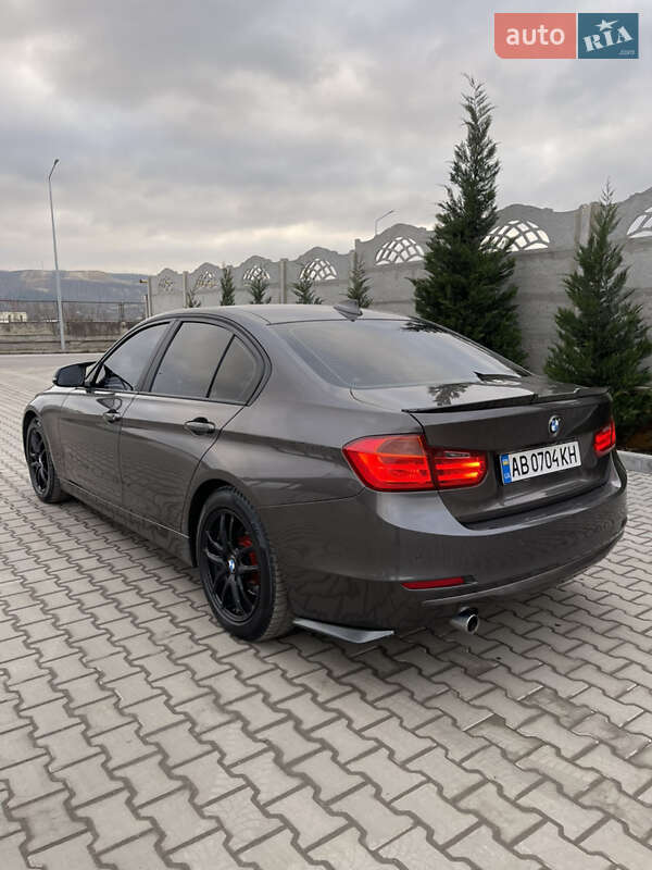 Седан BMW 3 Series 2012 в Могилев-Подольске фото 9 Седан BMW 3 Series 2012 в Могилев-Подольске