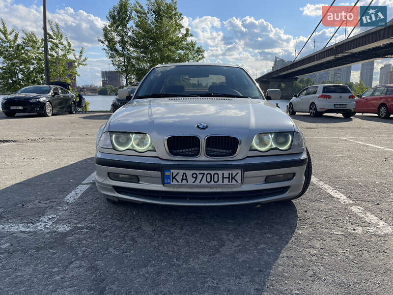 Седан BMW 3 Series 2001 в Києві