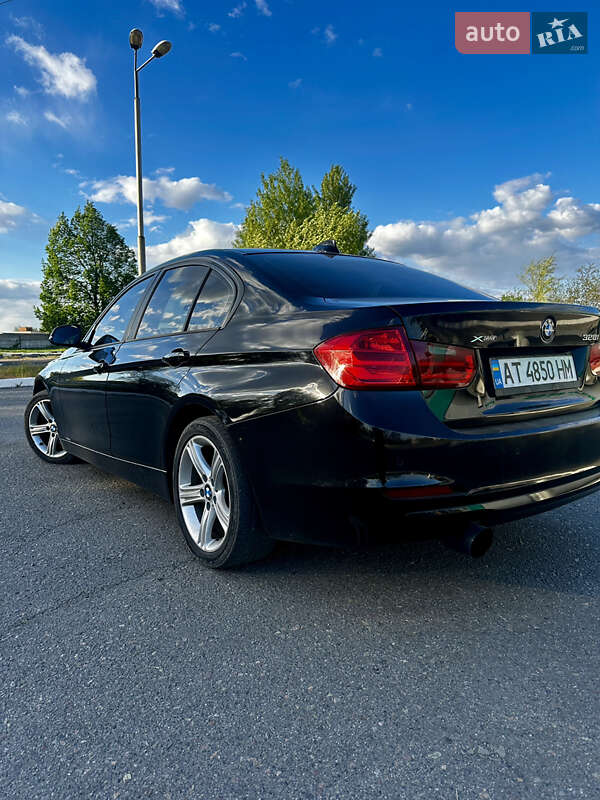 Седан BMW 3 Series 2013 в Павлограде
