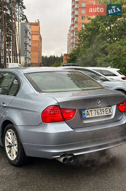 Седан BMW 3 Series 2010 в 